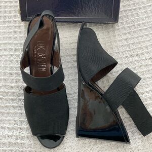 Vintage Luc Berjen Wedge Sandal in Black Patent - Size 7M